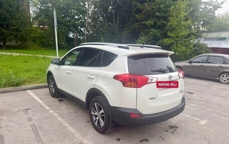 Toyota RAV4, 2015 год, 1 570 000 рублей, 3 фотография