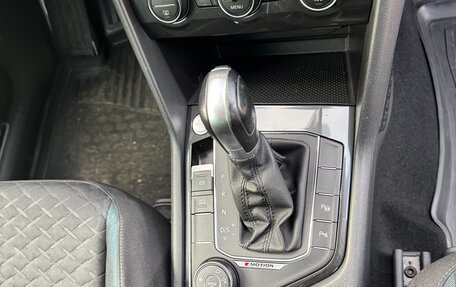 Volkswagen Tiguan II, 2019 год, 2 100 000 рублей, 15 фотография