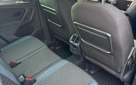 Volkswagen Tiguan II, 2019 год, 2 100 000 рублей, 17 фотография