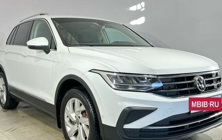 Volkswagen Tiguan II, 2021 год, 3 000 000 рублей, 15 фотография