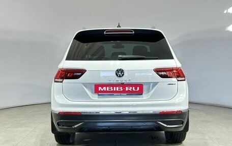 Volkswagen Tiguan II, 2021 год, 3 000 000 рублей, 8 фотография