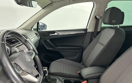 Volkswagen Tiguan II, 2021 год, 3 000 000 рублей, 22 фотография