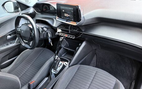 Peugeot 2008 II, 2021 год, 1 799 000 рублей, 10 фотография
