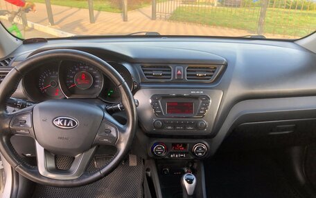 KIA Rio III рестайлинг, 2011 год, 820 000 рублей, 9 фотография