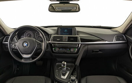 BMW 3 серия, 2018 год, 1 995 000 рублей, 14 фотография