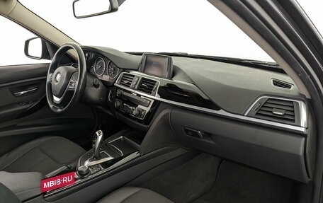 BMW 3 серия, 2018 год, 1 995 000 рублей, 11 фотография