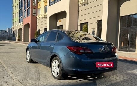 Opel Astra J, 2012 год, 720 000 рублей, 2 фотография