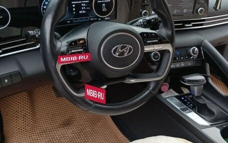 Hyundai Elantra, 2022 год, 2 000 000 рублей, 10 фотография
