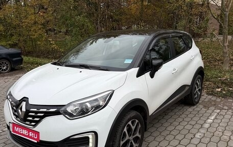 Renault Kaptur I рестайлинг, 2020 год, 1 720 000 рублей, 2 фотография