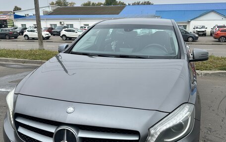 Mercedes-Benz A-Класс, 2015 год, 1 100 000 рублей, 2 фотография